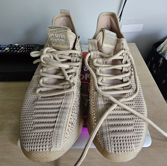 Steve Madden Sneakers - Picture 7 of 14